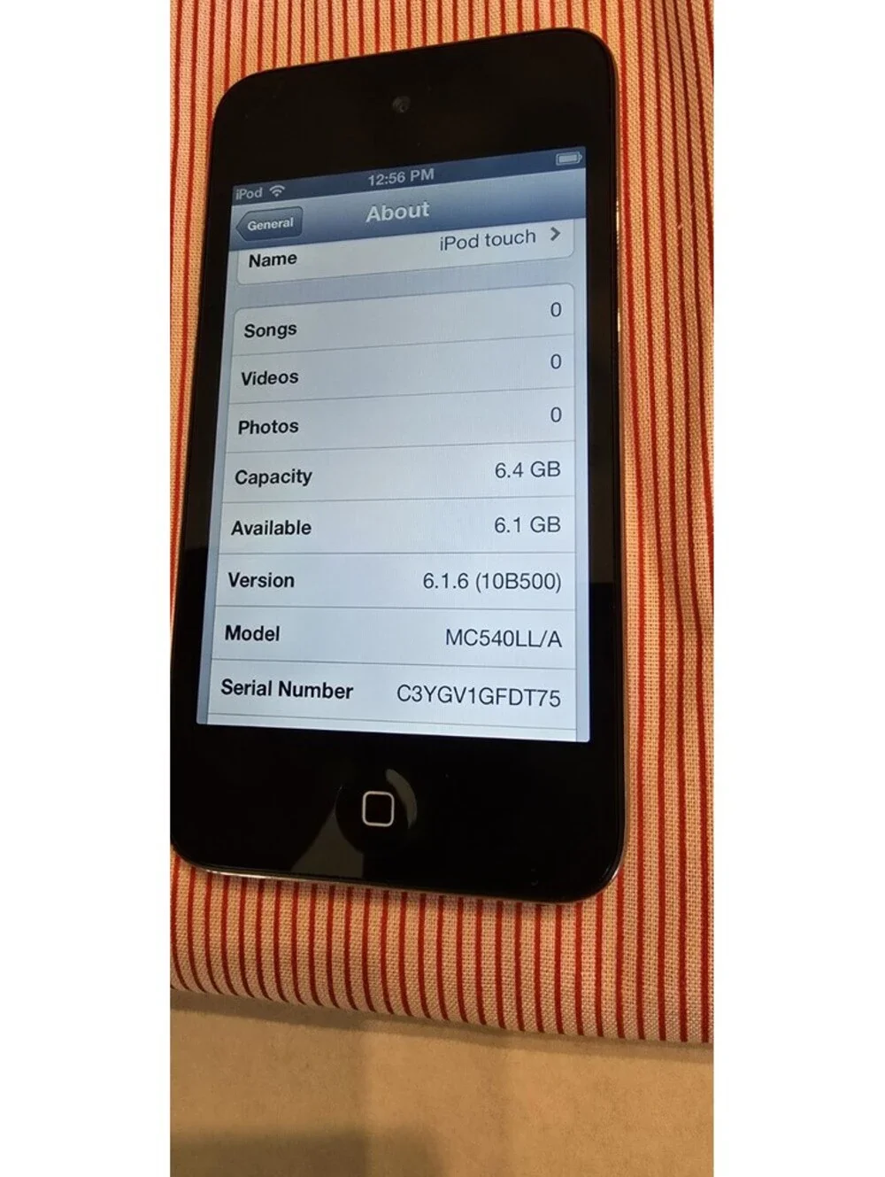 Apple iPod Touch 4th Generation 8GB Player - Black (MC540LL/A)